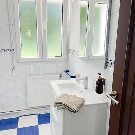 Casa En El Campo Con Piscina 빌라