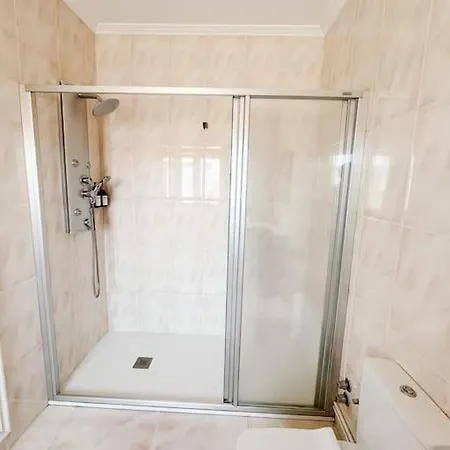 Casa En El Campo Con Piscina 빌라 *