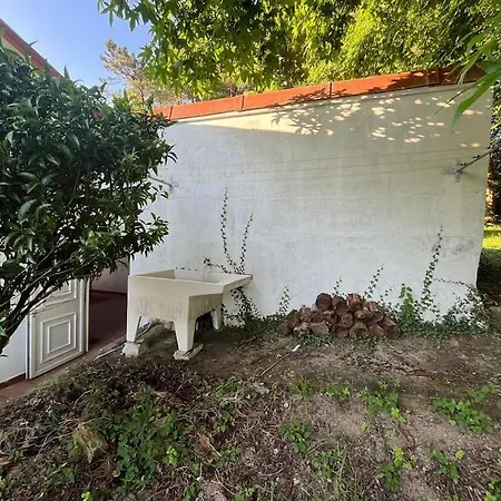 빌라 Casa En El Campo Con Piscina Lousame