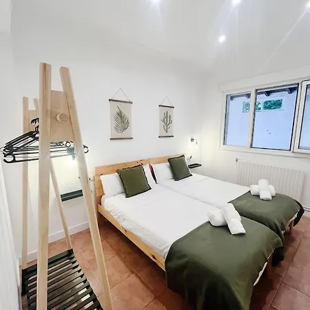 Casa En El Campo Con Piscina Lousame